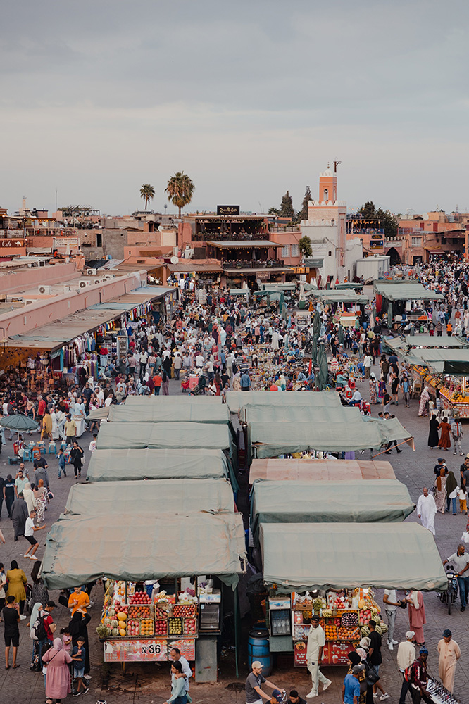Voyage sur mesure au Maroc. Jemaa el-Fnaa, Marrakesh.