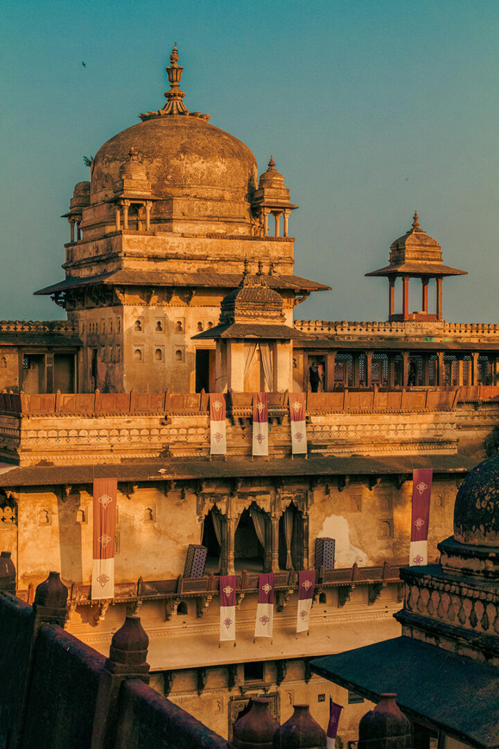 Direction Orchha