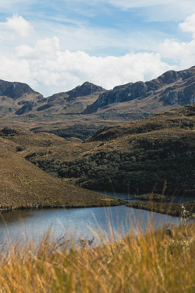 Direction l'ouest dans le parc Cajas