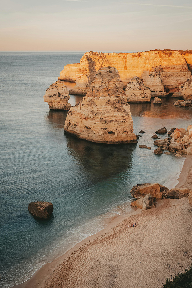 Au programme : les falaises de Praia da Marinha et la grotte de Benagil
