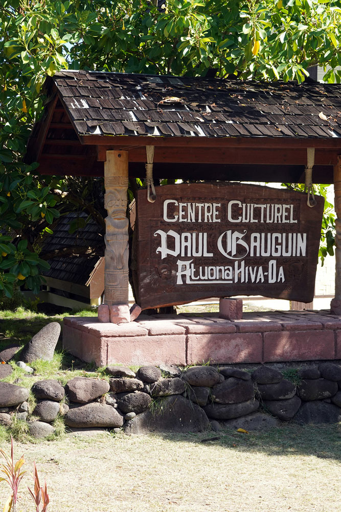 Hiva Oa : Sur les traces de Gauguin et Brel