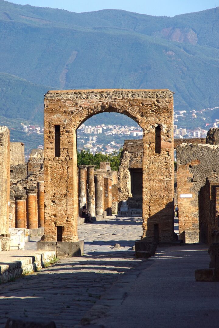 Naples historique