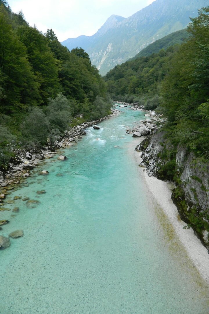Soča : Randonnée d’émeraude et festin d’auteur