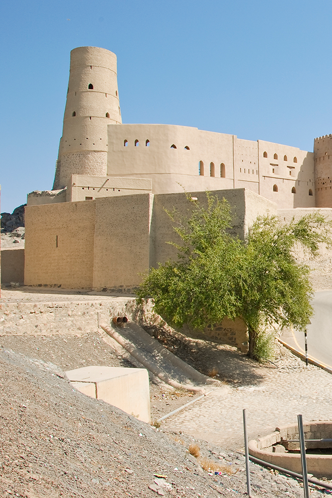 Route vers le Wadi Ghul, Misfah, Bahla et Jabreen