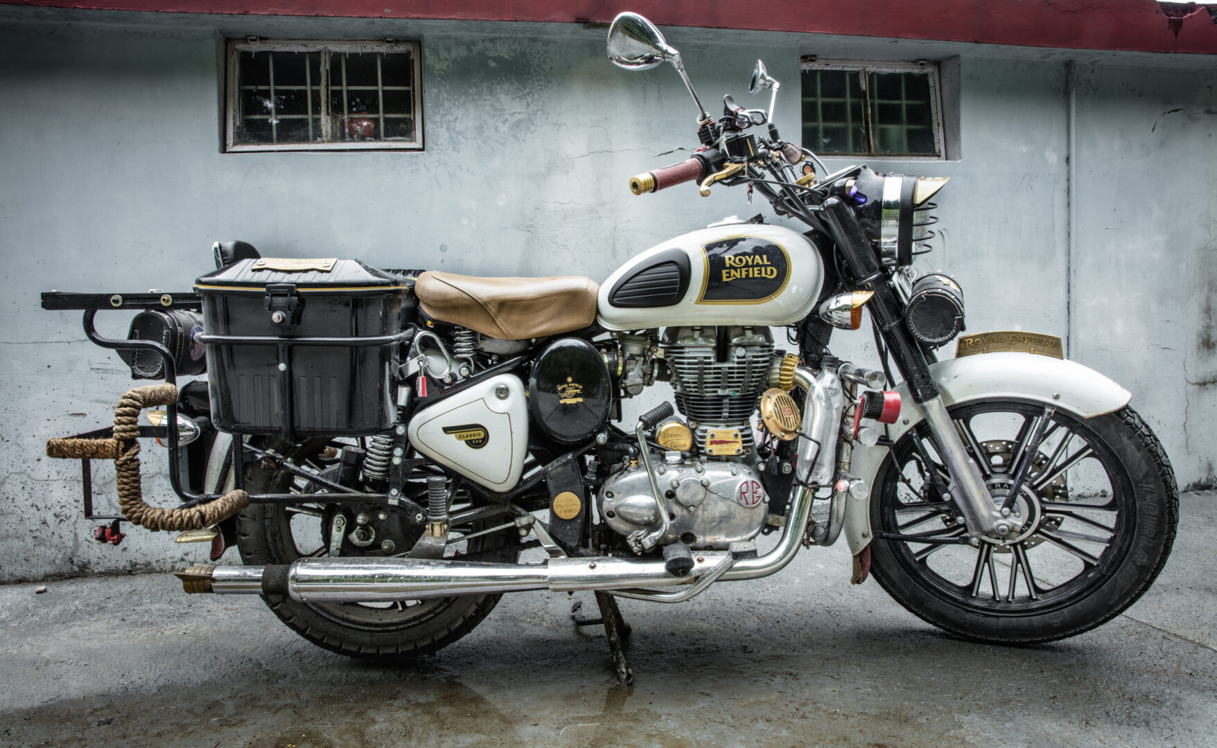 Sur la mythique Royal Enfield