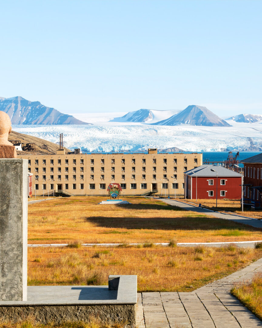 Pyramiden : Dernière marche sur les glaces