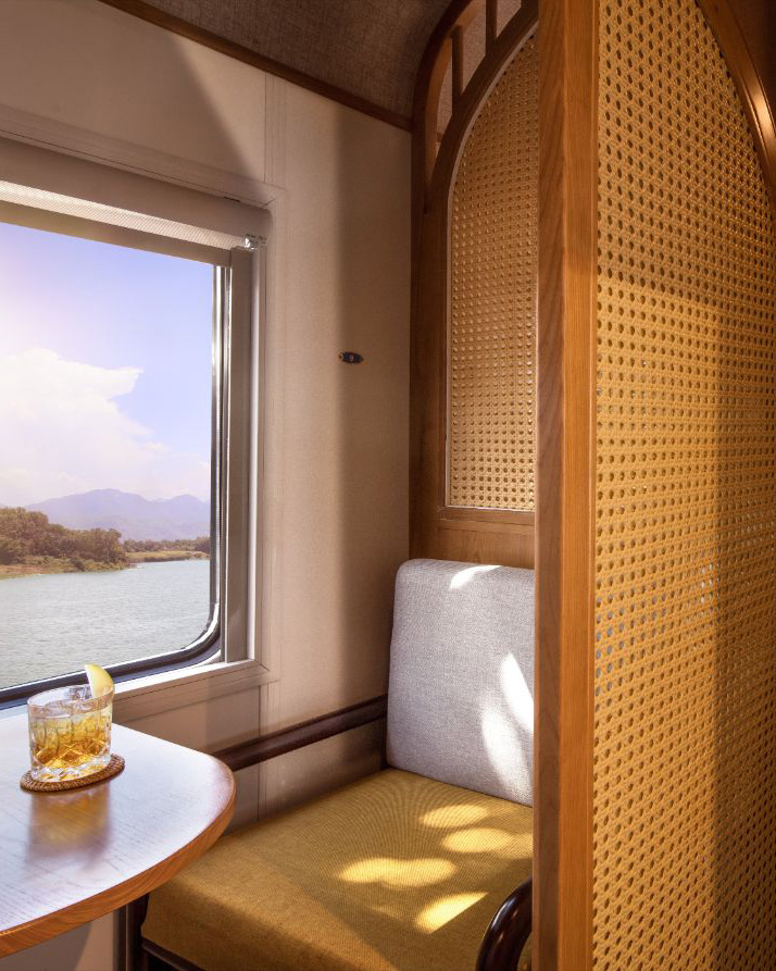 A bord du train Vietage by Anantara lors d'un voyage au Vietnam avec VIP Partners