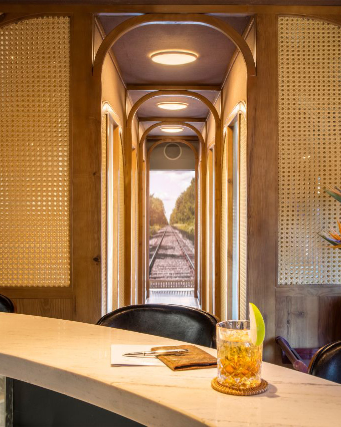 A bord du train Vietage by Anantara lors d'un voyage au Vietnam avec VIP Partners